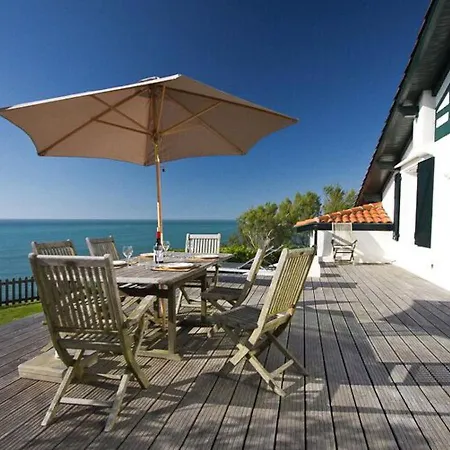 Villa Guethary Sleeps 6 Air Con Wifi